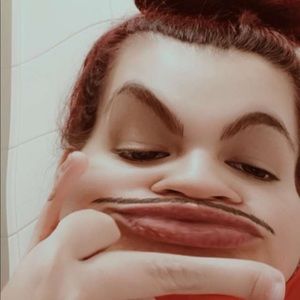 Meet your Posher, Yolanda